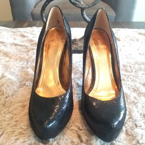 Women's BCBGeneration Black Pumps snake skin print